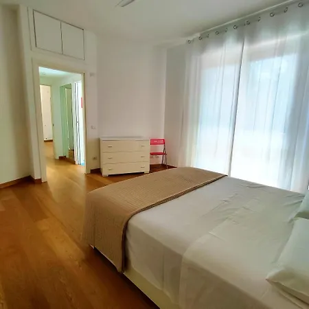 Hub 21052 Apartment